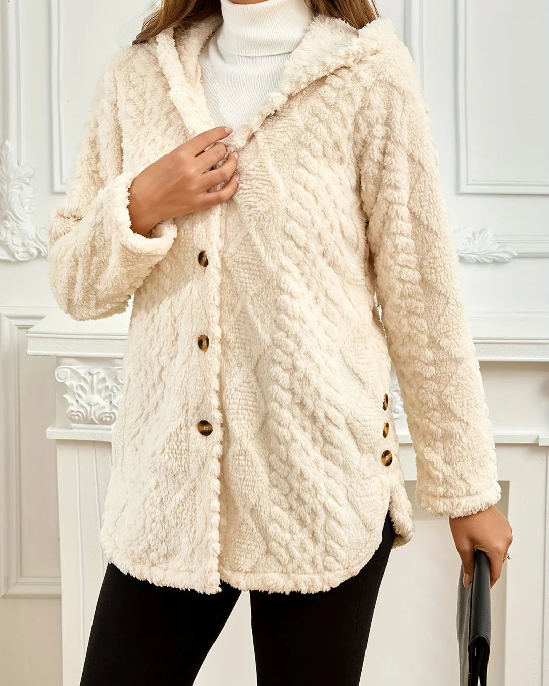 Cátia - Casaco Macio com Capuz