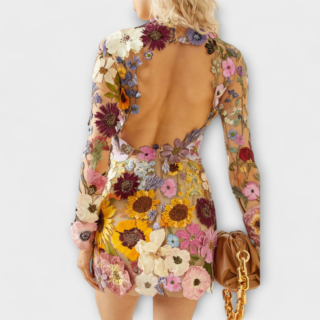 Dolores - Vestido com padrão floral 3D